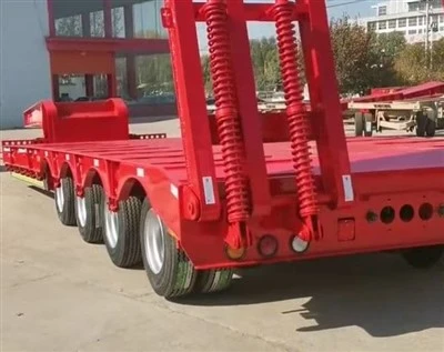 Semi-reboque de leito baixo com escada dobrável hidráulica